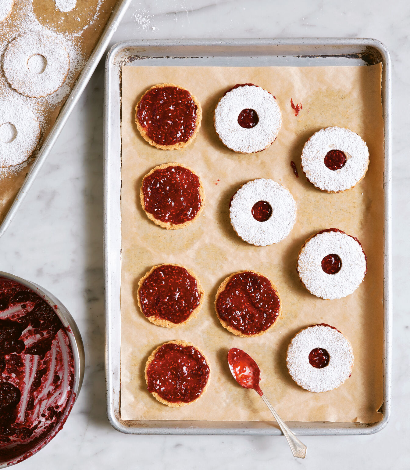 Linzer cookies